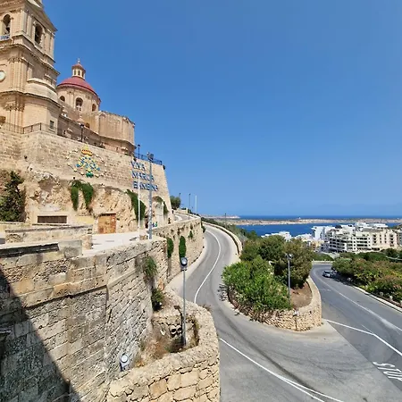 Charming Seaside *